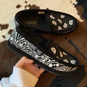 Trooper America slip ons